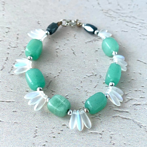 Green Gem Mermaid Inspired Glass Bracelet - Moss Green Glass Bracelet - Picture 2 of 4